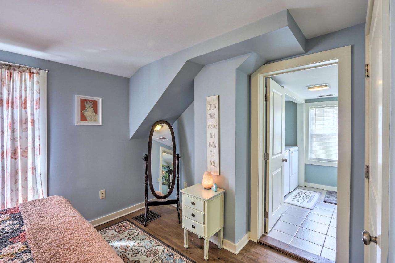 Remodeled Farmhouse In Waterford Near 2 Beaches! Екстериор снимка